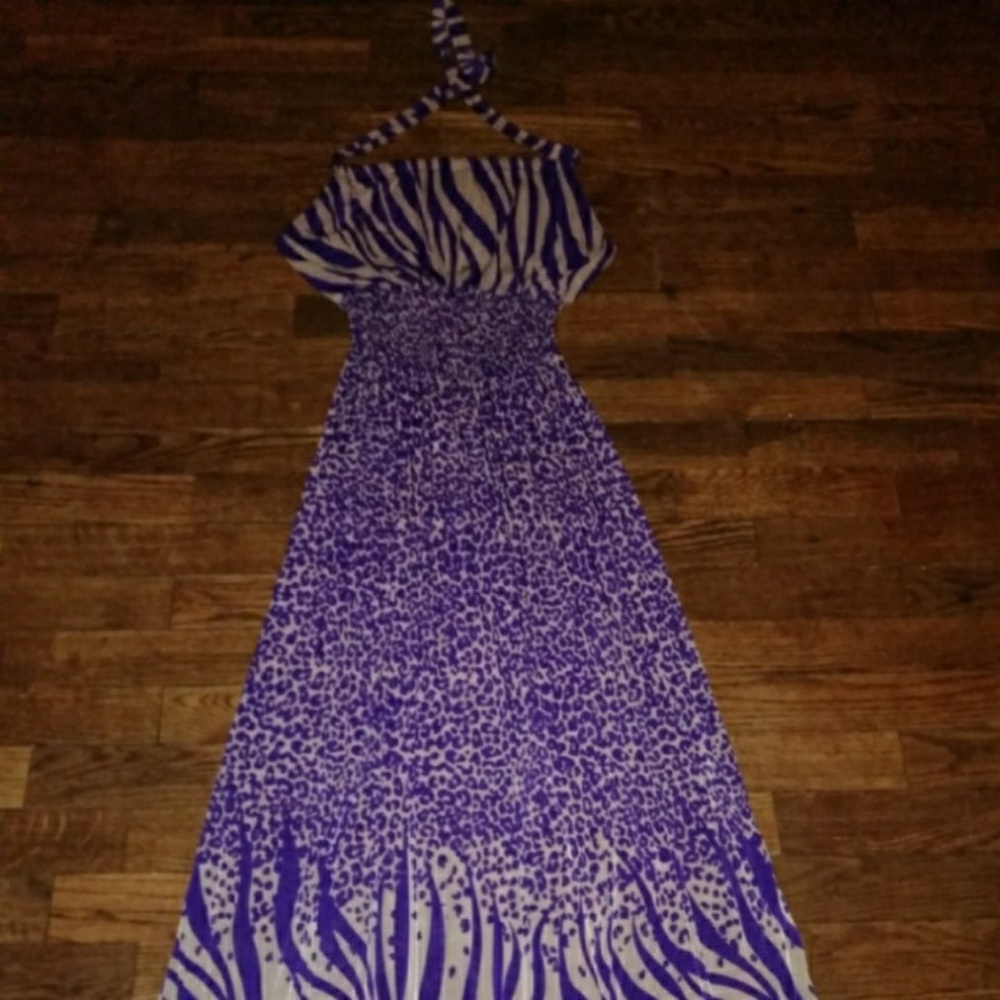 Full length dress with straps around neck